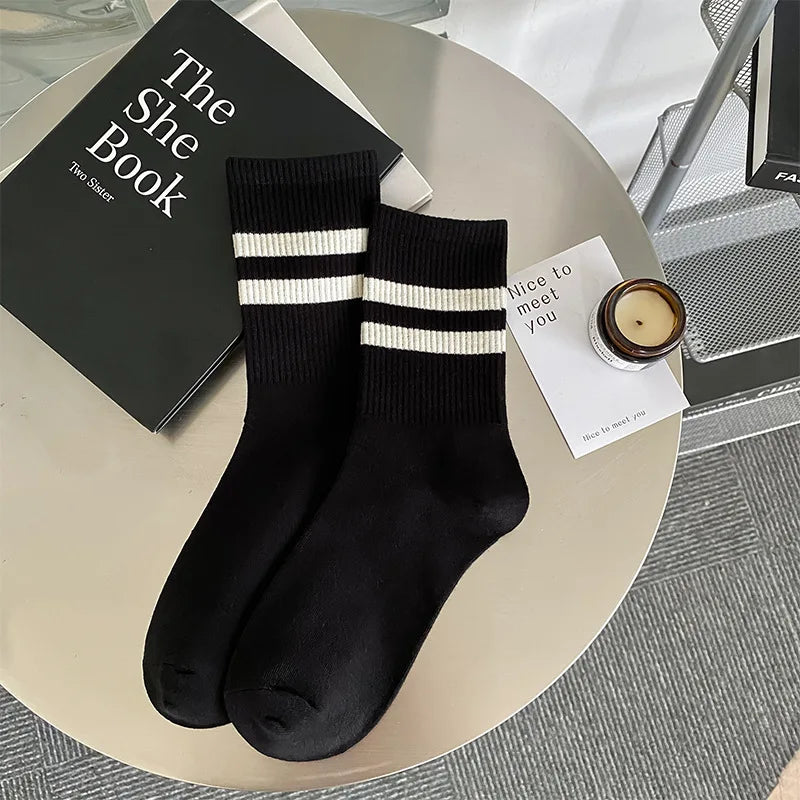 Damen Socken Mode Herbst Neue Bonbonfarbene Baumwoll Sportsocken | Preppy Stil Gestreift Freizeit Kaufschwan® Schwarz