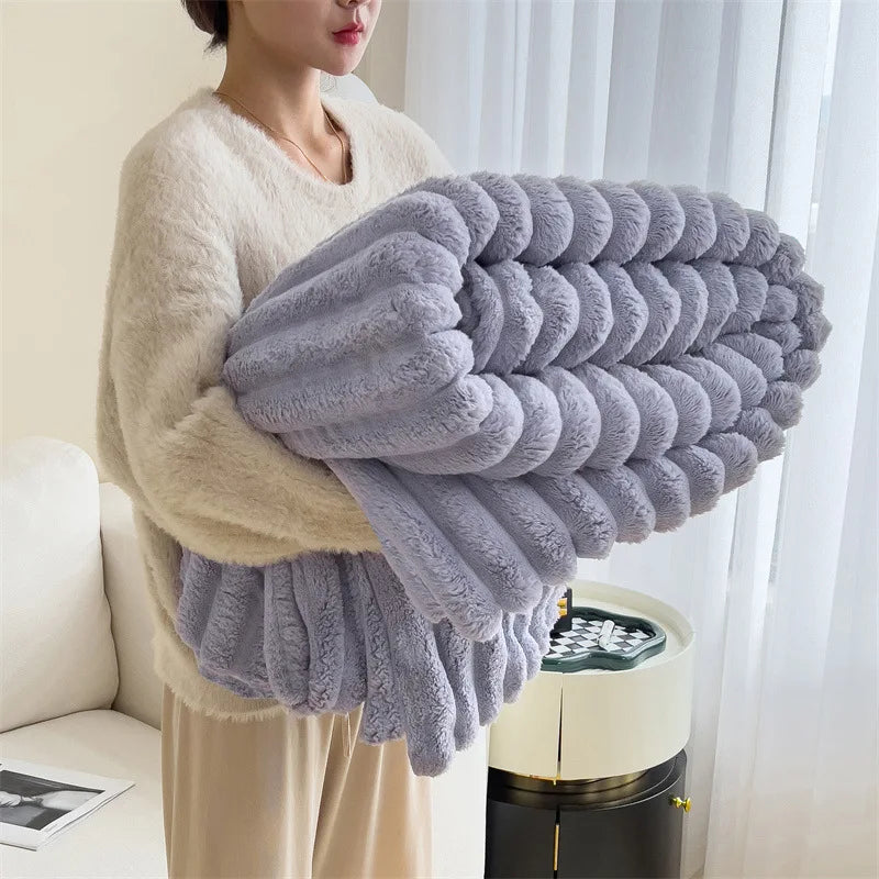 Schlichte einfarbige dicke Flanell-Decke mit breitem Streifen – Multifunktionale warme Herbst- und Winterdecke für Schlafzimmer & Freizeit Kaufschwan® Lila 70x100cm
