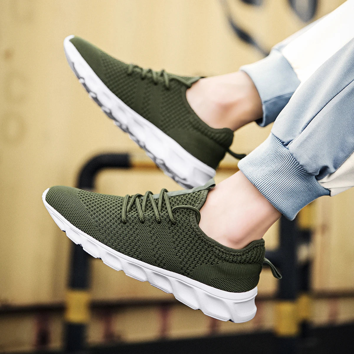 Leichte Herren Sneaker – Leichte & Atmungsaktive Sommer Sportschuhe | Bequeme Herren Schuhe