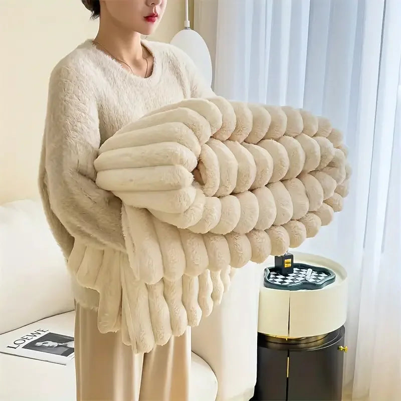 Schlichte einfarbige dicke Flanell-Decke mit breitem Streifen – Multifunktionale warme Herbst- und Winterdecke für Schlafzimmer & Freizeit Kaufschwan® Milchweiß 70x100cm