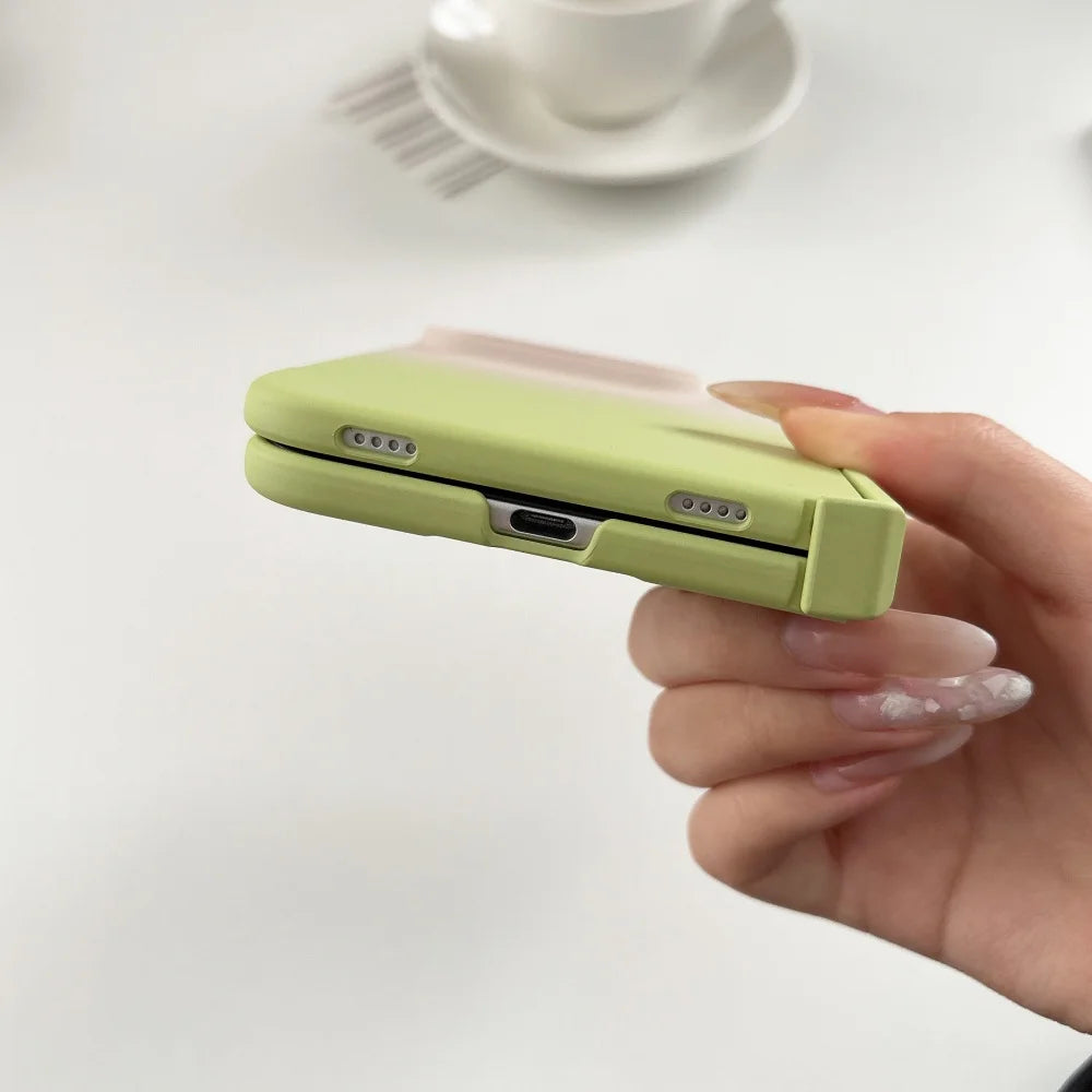 Luxuriöse Schlanke Schutzhülle mit Farbverlauf für iPhone Duo – Matte Hart-PC-Hülle mit Stoß- und Scharnierschutz Kaufschwan®