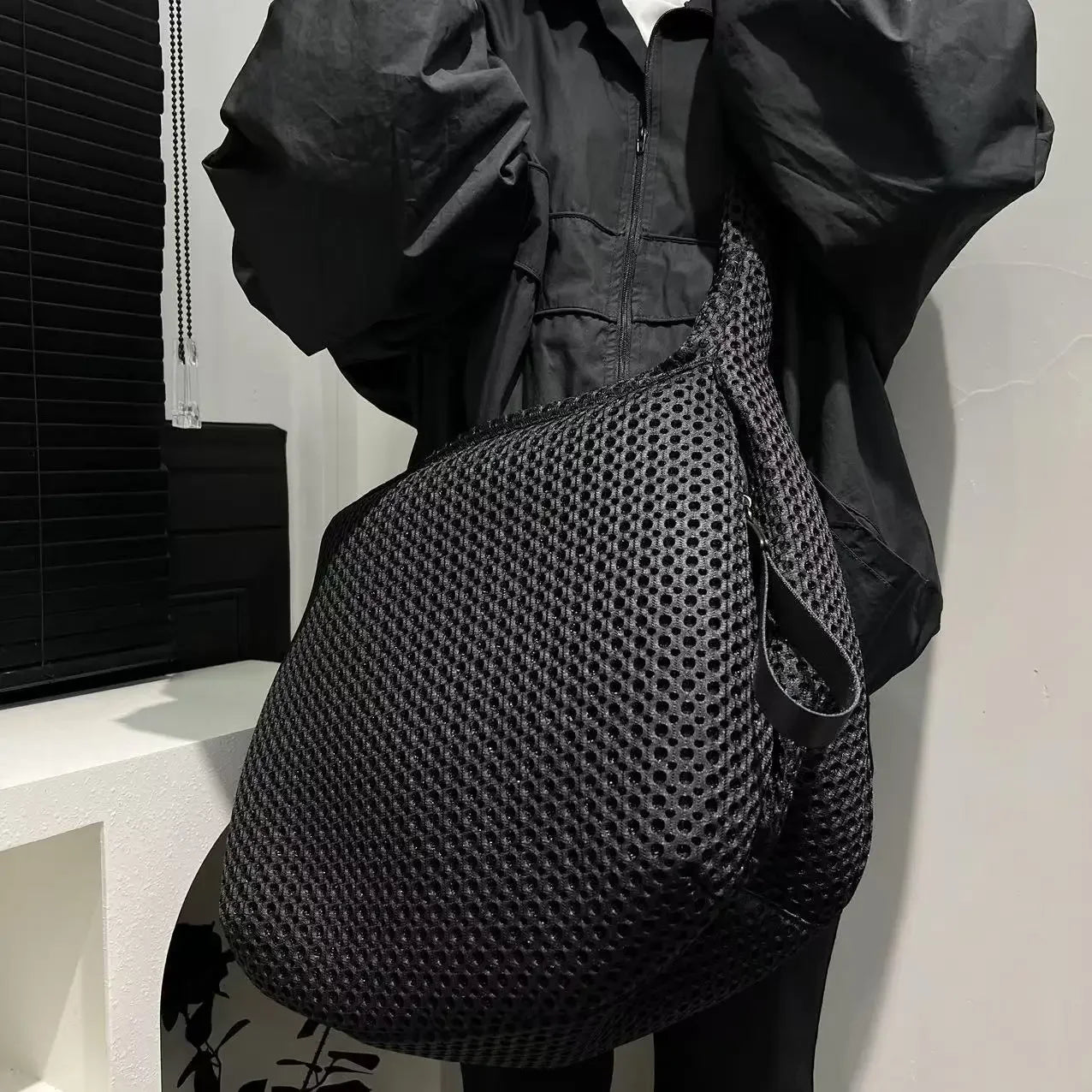Damen Modische Mesh Nylon Umhängetasche – Leichte Schultertasche mit Großer Kapazität & Trendigem Nahtdesign Kaufschwan®