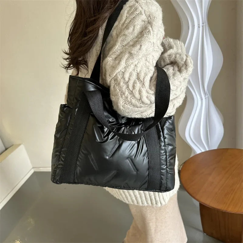 Damen Tote Bag Herbst – Große Kapazität Koreanische Mode Canvas Handtasche | Minimalistische Quadratische Schultertasche Kaufschwan®