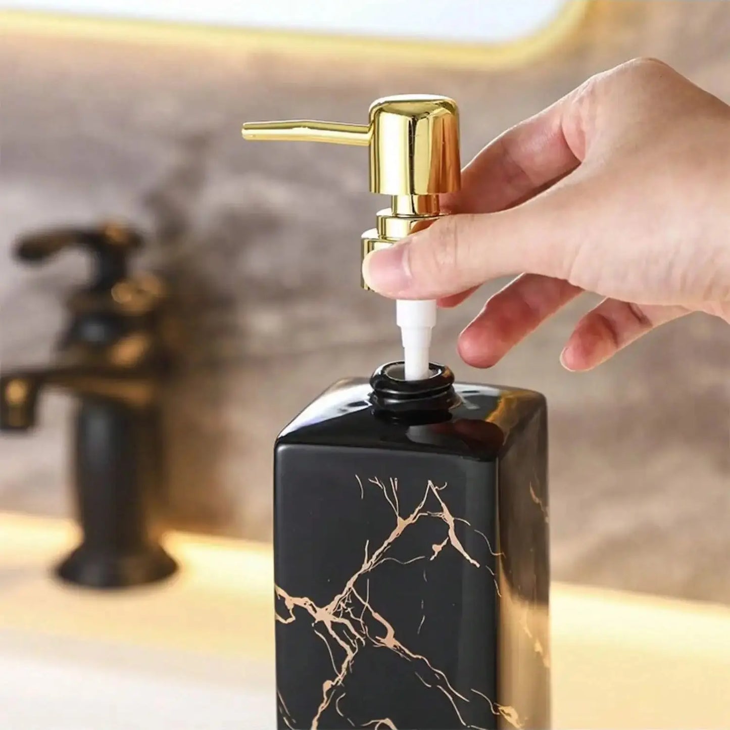 350ml Keramik Seifenspender mit Marmorstruktur – Nachfüllbare Druckpumpe für Bad, Zuhause & Hotels Kaufschwan®