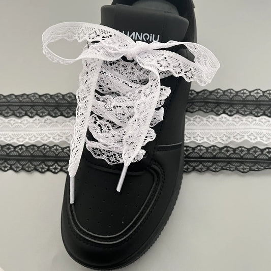 Spitze Schnürsenkel – Flache Breite Modische Laces für Damen Sneaker & Freizeitschuhe | Elegante Schwarze & Weiße Schuh Accessoires Kaufschwan®