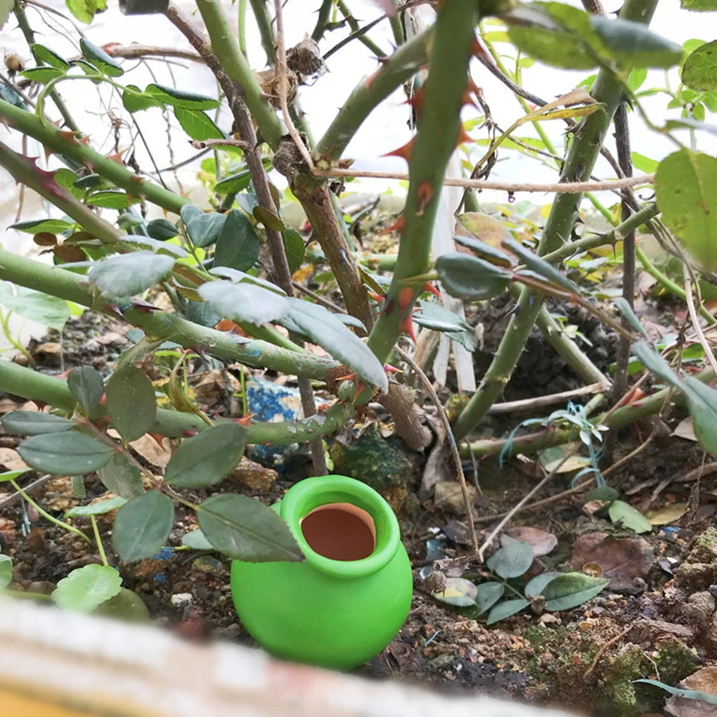 4 Stück Keramik Bewässerungsgeräte – Modernes Automatisches Tropfbewässerungssystem | Weinflaschen-Bewässerungskegel für Innen- & Außenpflanzen