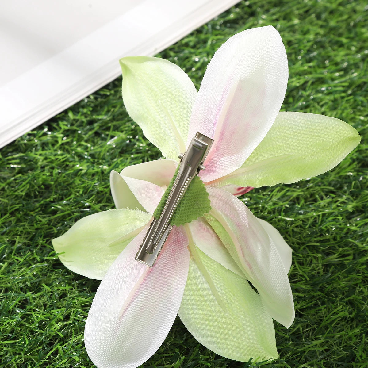 Orchideen-Blumen Haarklammer – Braut & Urlaubs Haaraccessoire Kaufschwan®