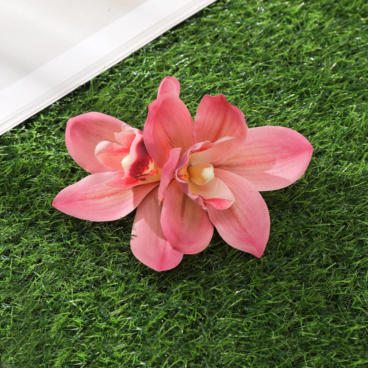 Orchideen-Blumen Haarklammer – Braut & Urlaubs Haaraccessoire Kaufschwan® Abbildung 2