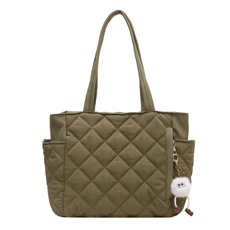 Schwarze Quilted Handtasche mit Großer Kapazität – Schultertasche im Karo-Design mit Mehreren Fächern & Plüsch Anhänger Kaufschwan® Armeegrün