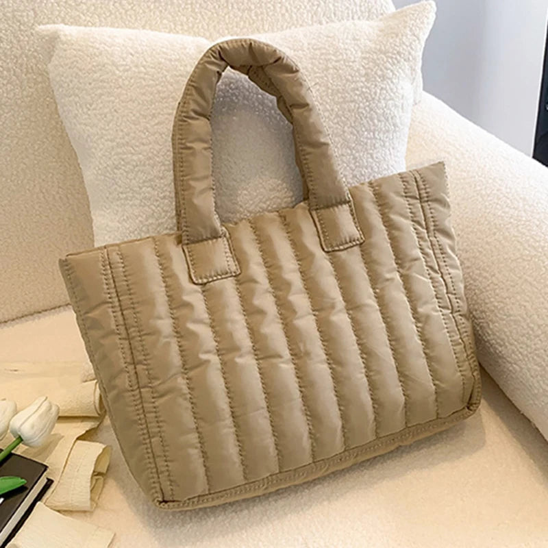 Damen Tote Bag mit Großer Kapazität – Gestepptes Nylon mit Baumwollpolsterung | Einfarbige Casual Fashion Schultertasche Kaufschwan® Beige