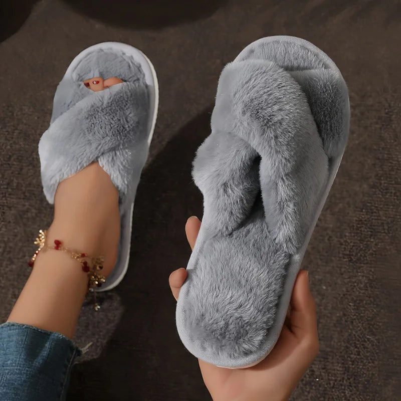 Modische Cross-Strap Plüschpantoffeln für Damen | Flauschige Hausschuhe für Zuhause | Kunstfell Flacher Absatz, Große Größe 43 Kaufschwan®