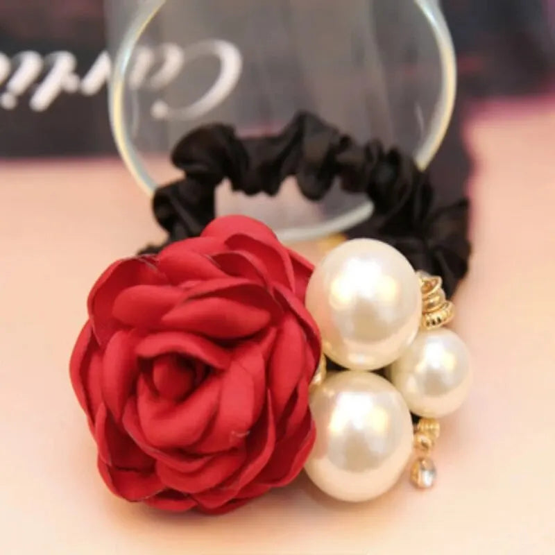 Perlen Rosen Blumen Haaraccessoires | Kamelien Haargummi Scrunchie | Eleganter Haarring für Damen Kaufschwan® Rot