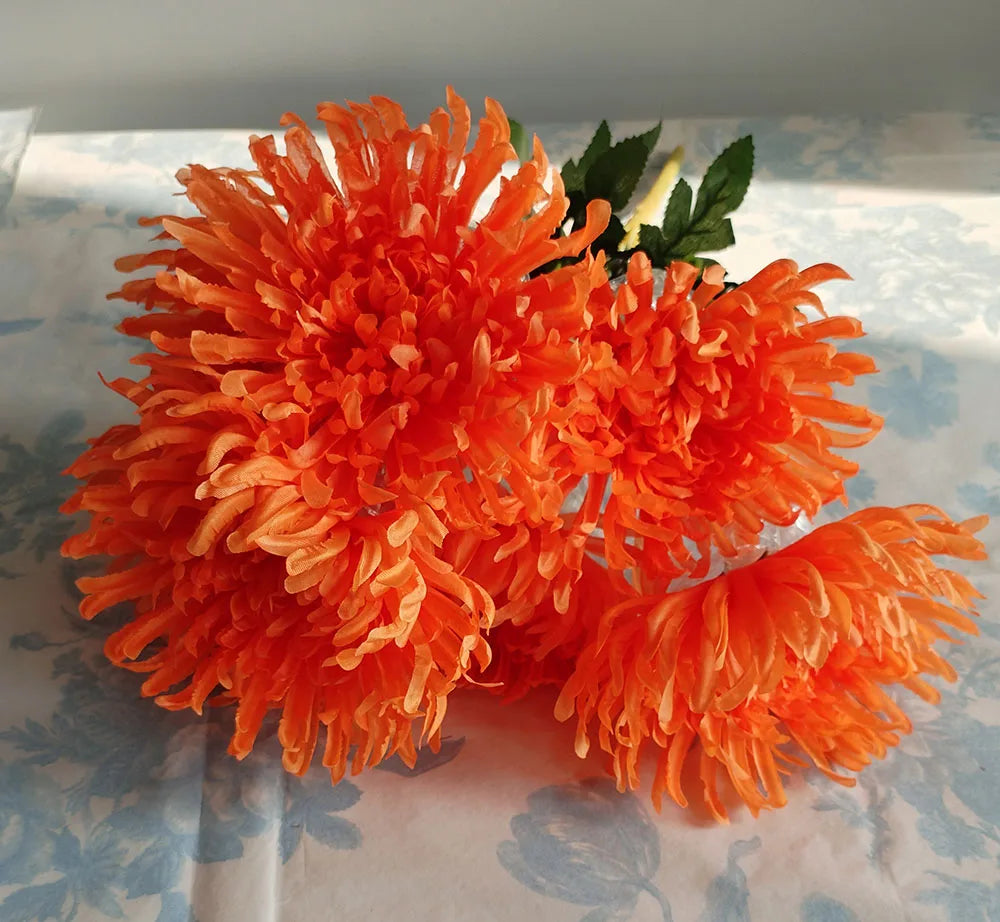 Künstlicher Chrysanthemenstrauß – 7-Köpfige Seidenblumen für Hochzeit, Tisch, Zuhause & Party Dekoration | Elegante Kunstblumen Arrangements Kaufschwan®