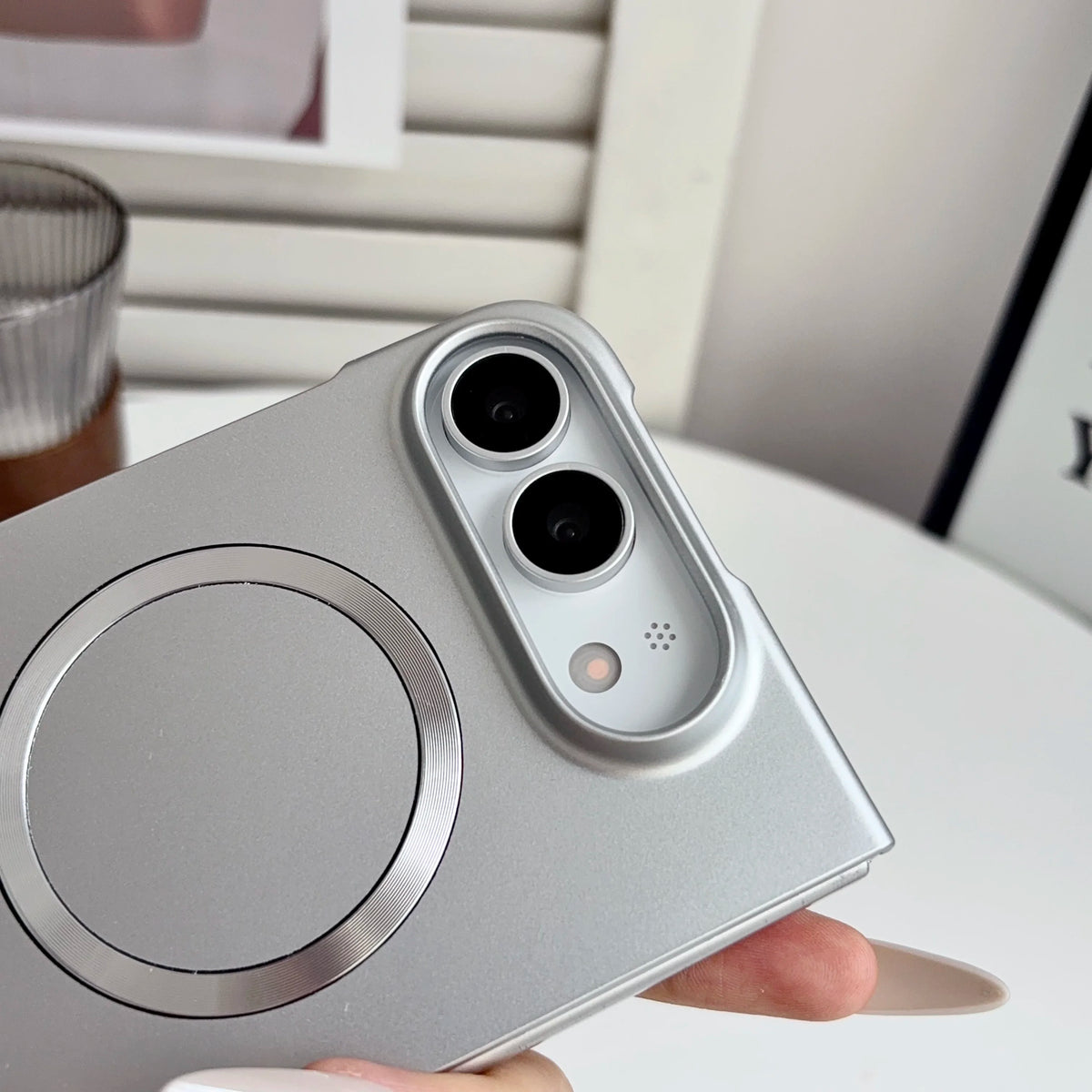 Ultradünne Metallisch Lackierte Magnetische Schutzhülle für iPhone Duo – MagSafe-Kompatible Stoßschützende Hart-PC-Hülle mit Angenehmer Oberfläche Kaufschwan®