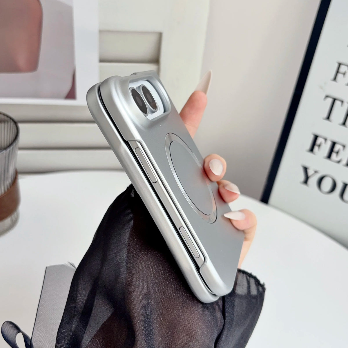Ultradünne Metallisch Lackierte Magnetische Schutzhülle für iPhone Duo – MagSafe-Kompatible Stoßschützende Hart-PC-Hülle mit Angenehmer Oberfläche Kaufschwan®