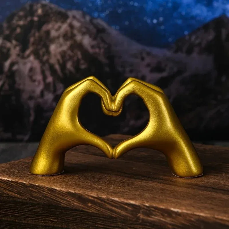 Goldene Herz-Hand Statue – Moderne Liebesgeste Skulptur für Wohnzimmer, Schlafzimmer und Tischdekoration Kaufschwan® Gold