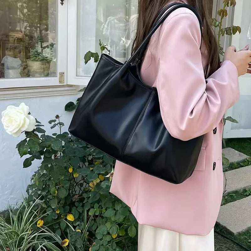 Schlichte Weiße Schultertasche – Damen Kunstleder Underarm Tote | Große Kapazität Handtasche für Schule, Studium & Shopping Kaufschwan®