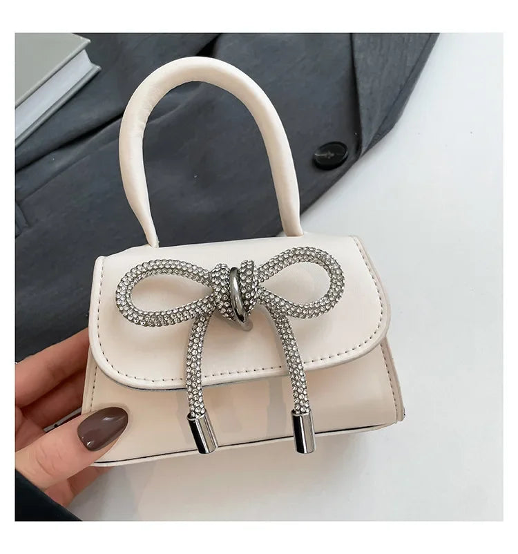 Bunte Schultertasche mit Schmetterlingsknoten – PU Leder Crossbody Ketten-Satchel & Handtasche für Damen Kaufschwan®