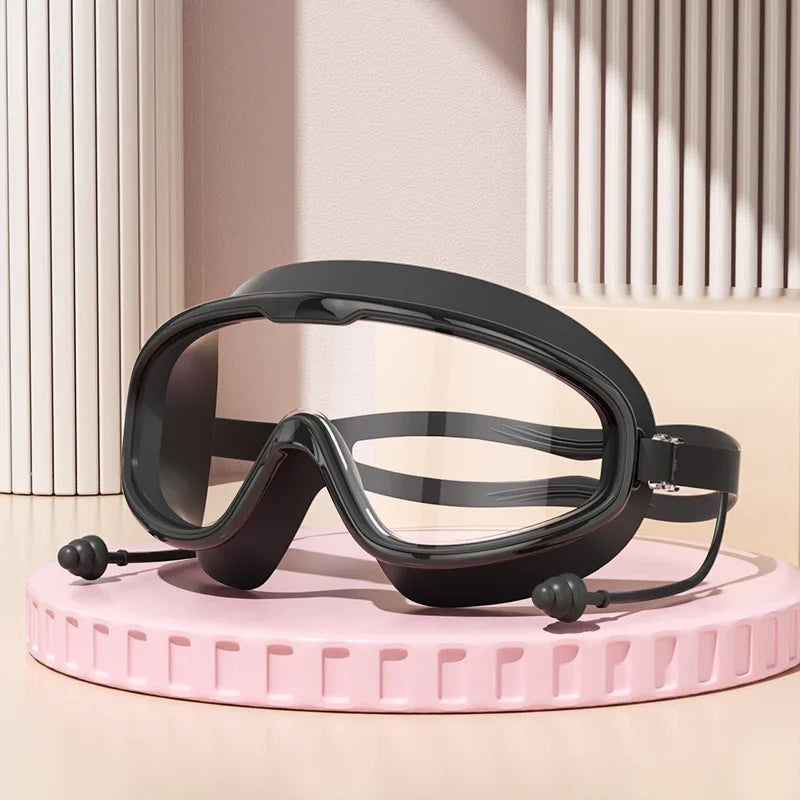 Outdoor Schwimmbrille | Anti-Beschlag Weitwinkel Tauchbrille mit Ohrstöpseln | Wasserdichte Schwimmbrille für Erwachsene & Jugendliche Kaufschwan® Schwarz Klar