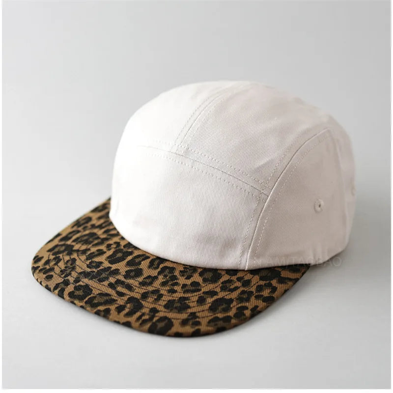 Neue Retro Leopard Print Farbige Baseballkappe | Herren & Damen Modischer Freizeit-Sonnenhut | Cool & Trendy Spice Girl Stil Kaufschwan® Weiß 56-58cm