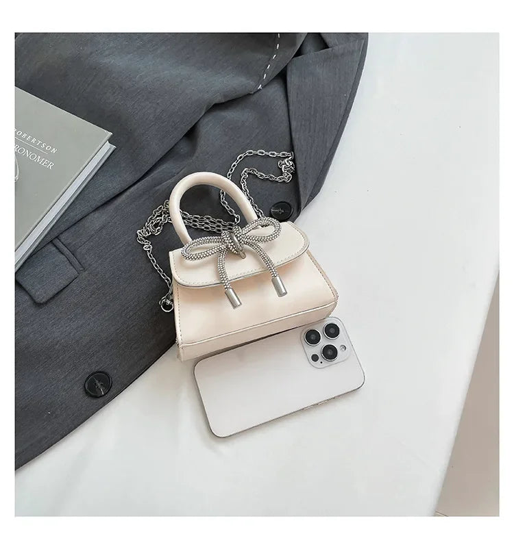 Bunte Schultertasche mit Schmetterlingsknoten – PU Leder Crossbody Ketten-Satchel & Handtasche für Damen Kaufschwan®