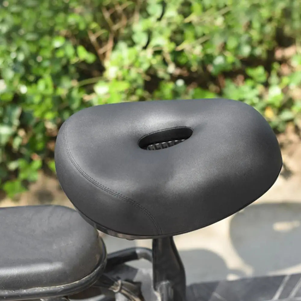 Weicher Breiter Fahrradsitz – Universeller Atmungsaktiver MTB Sattel mit Vier-Ecken Federdämpfung | Outdoor Fahrrad Zubehör Kaufschwan®