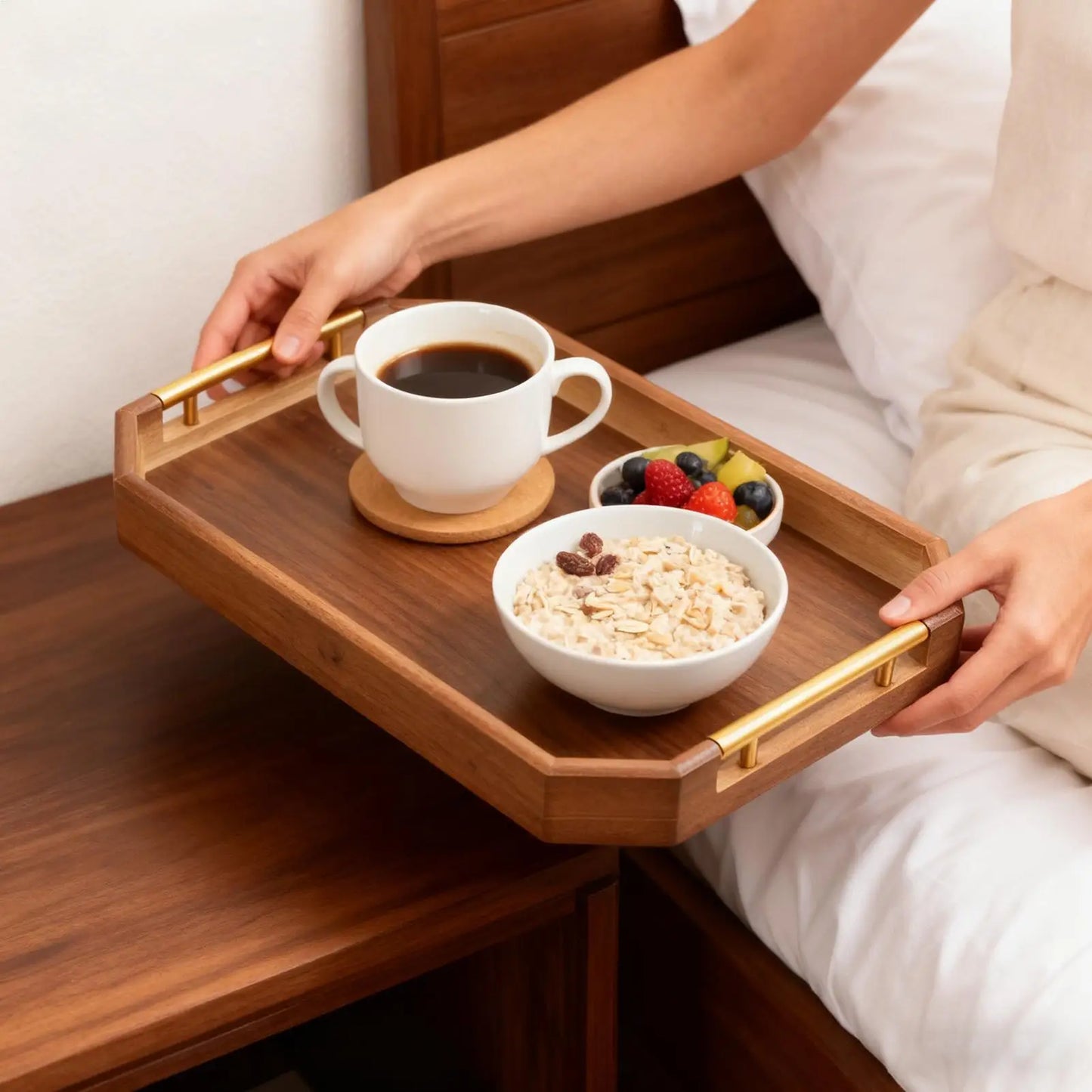 Achteckiges Holz-Serviertablett mit Griffen – Auslaufsicheres Frühstücks-im-Bett-Tablett für Couchtisch, Barwagen & Farmhouse-Deko
