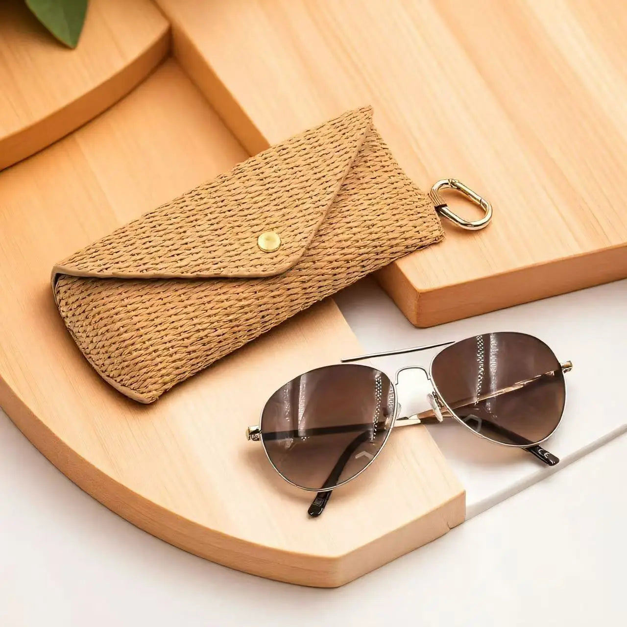 Damen Brillentasche Geflochtenes Stroh Design – PU Leder Weiches Etui für Sonnenbrillen Kaufschwan®