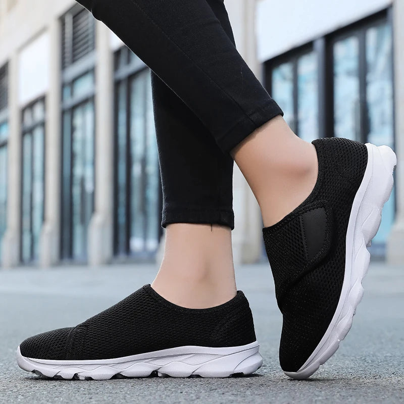 Unisex Weitgeschnittene Sneaker – Atmungsaktive Mesh Freizeitschuhe | Bequeme Flache Schuhe für Damen & Herren Kaufschwan®