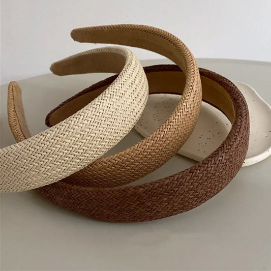 Breiter Haarreif aus Raffia-Gras – Gekreuztes Geflecht-Haarband für Damen | Schlichtes Sommer-Accessoire für Urlaub & Alltag Kaufschwan®
