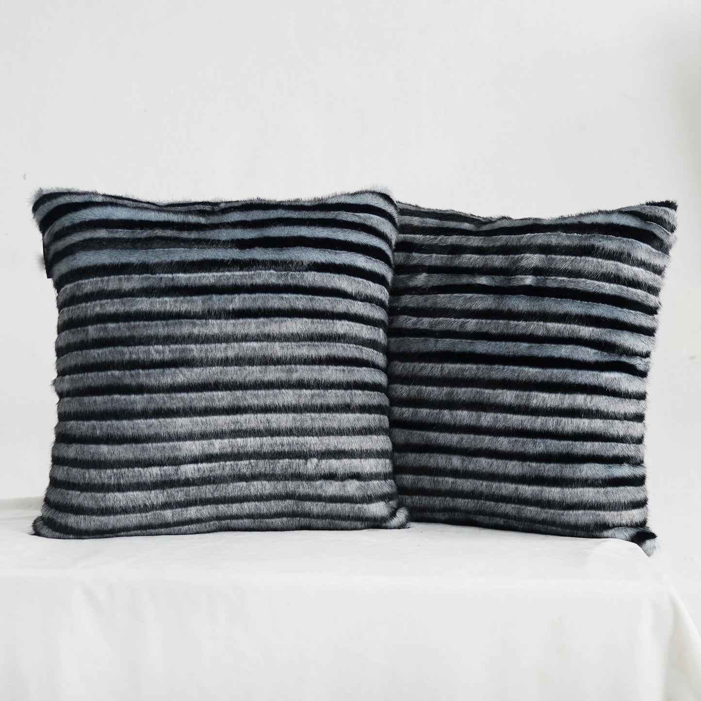 Kunstfell Kissenbezug | Moderner Kissenbezug für Sofa, Schlafzimmer & Wohnzimmer | Luxuriös, Flauschig & Dekorativ