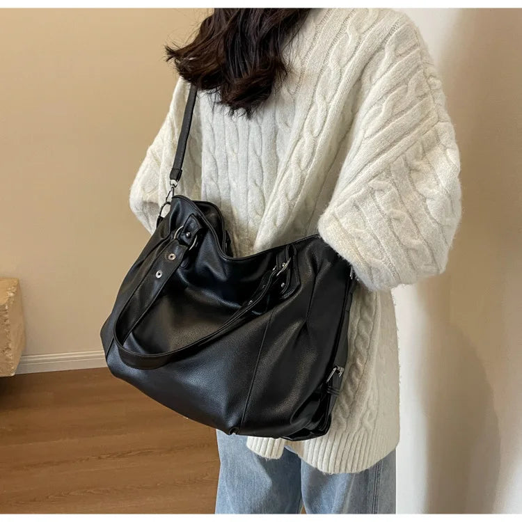 Damen Schultertasche – Hochwertige Kunstleder Handtasche mit Kontrastfarben | Weiches Innenfach & Reißverschluss