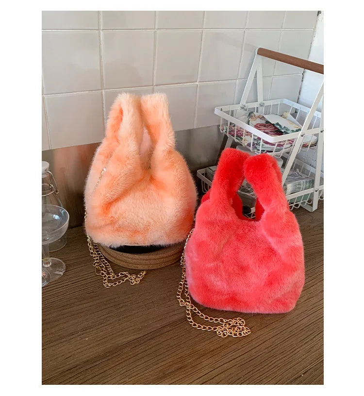 Modische Nischen-Handtasche mit Farbverlauf – Plüsch Damen Crossbody & Schultertasche im Trendigen Design