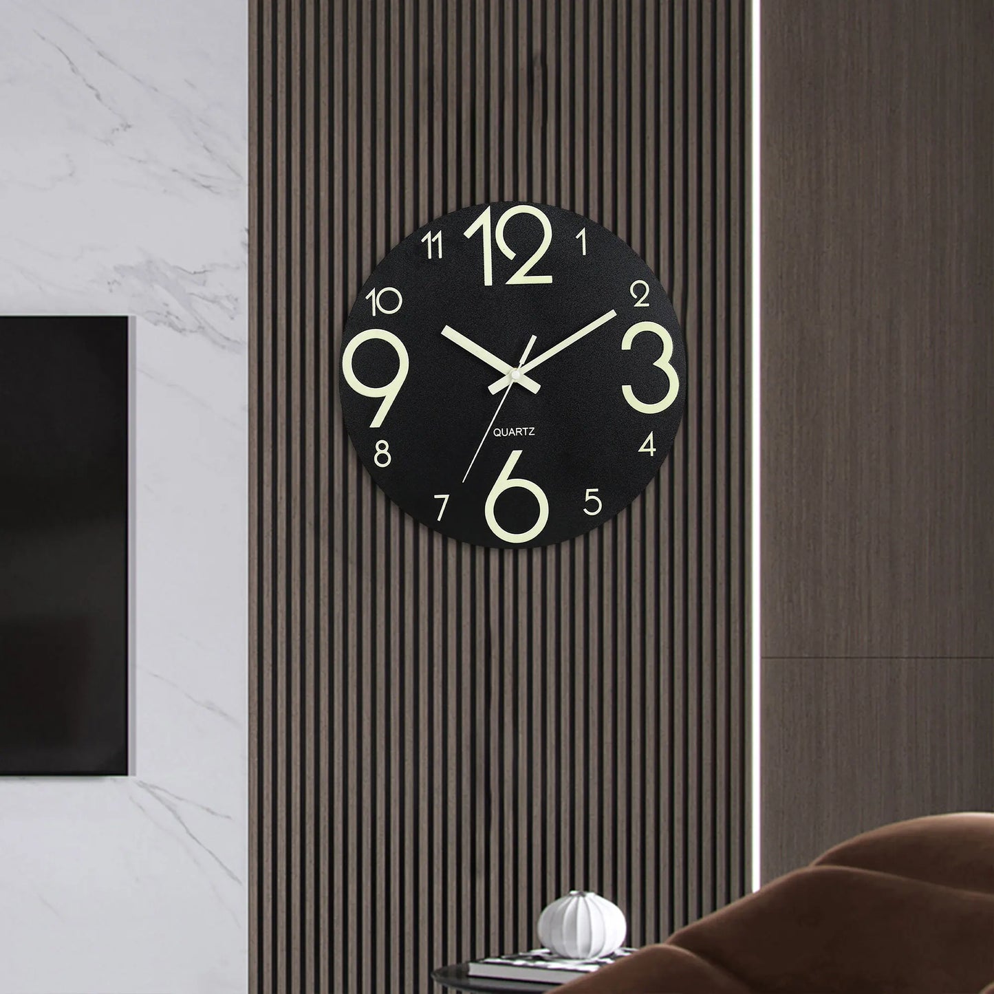 Leuchtende Wanduhr im Dunkeln – Leise Quarz Uhr mit Holzoptik Kaufschwan®