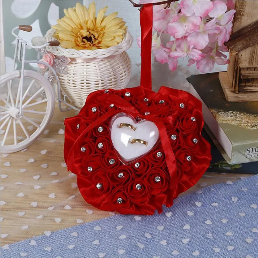 Herz Ringkissen mit Perlen und Rosen – Romantischer Ringhalter für Hochzeiten Kaufschwan® Rot