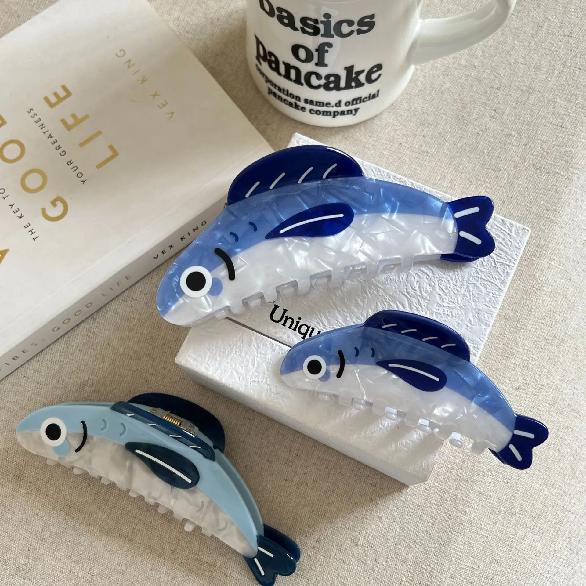Blaue Sardinen-Haarklammer im maritimen Fischdesign Kaufschwan®