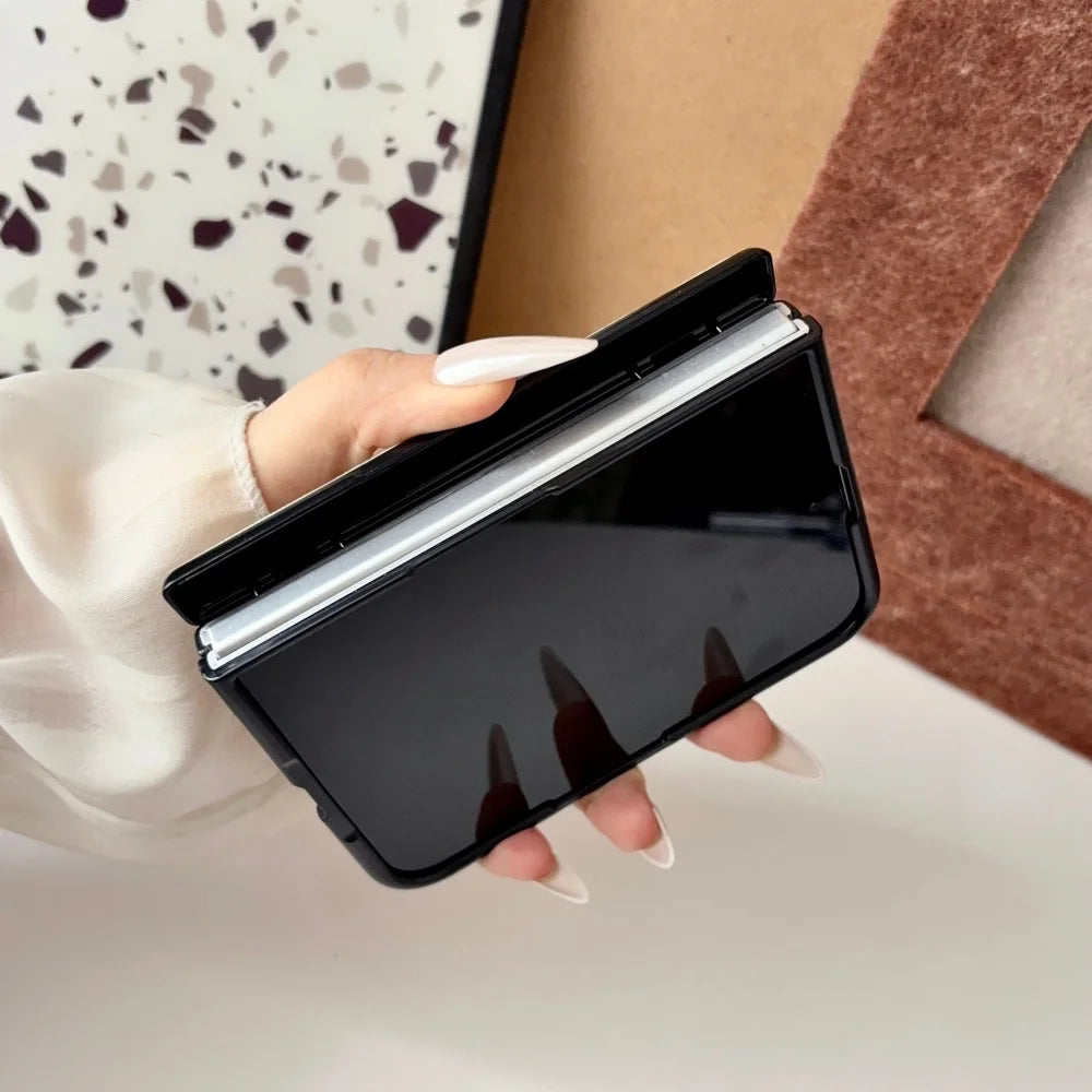 Luxuriöse Retro-Schutzhülle in Lederoptik für iPhone Duo 18 Fold und 18 Duo – Magnetische MagSafe-Kompatible Hülle mit Drehbarem Ständer und Stoßschutz Kaufschwan®