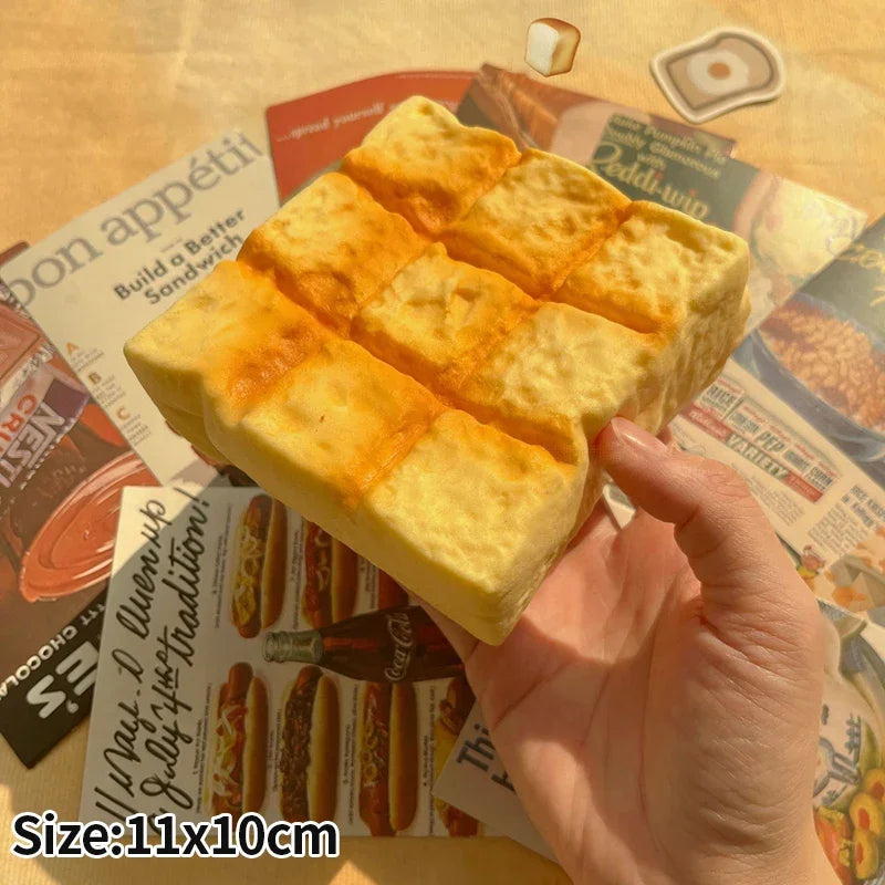 Buttertoast-Squishy – Weiches Langsam Rückfederndes Brot-Knautschspielzeug, Fidget- & Sensorikspielzeug für Entspannung, Deko & Geschenk Kaufschwan®