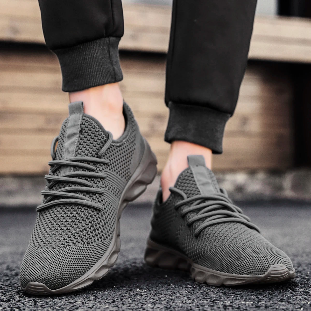 Leichte Herren Sneaker – Leichte & Atmungsaktive Sommer Sportschuhe | Bequeme Herren Schuhe Kaufschwan®