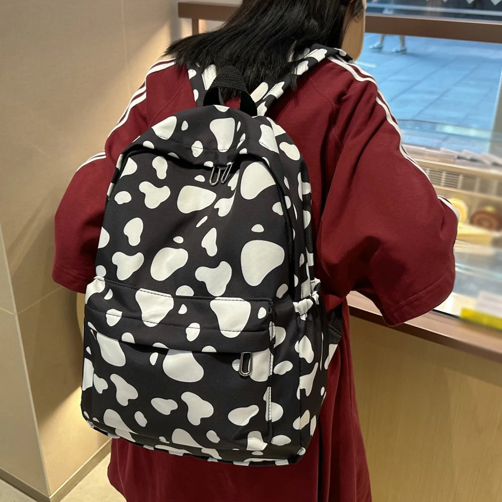 Rucksack mit Kuhmuster für Damen | Leichter & Vielseitiger Studenten-Rucksack | Gymnasium & Alltag Kaufschwan®
