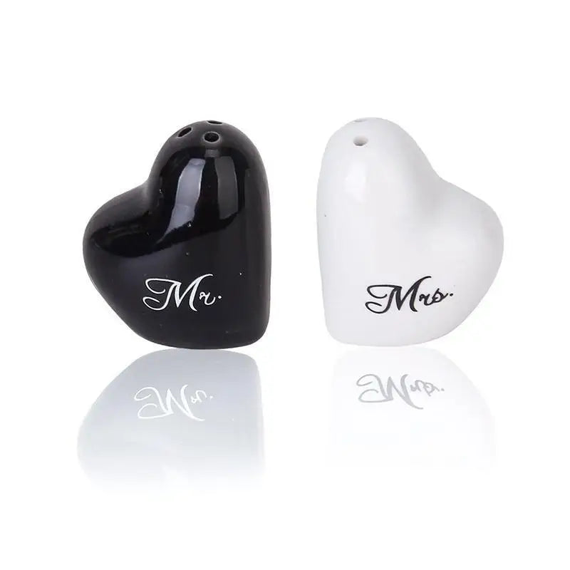 Mr. & Mrs. Keramik Salz- & Pfefferstreuer – Kreatives Rund + Würfel Design | Hochzeit & Party Geschenkset Küchen Deko Kaufschwan®