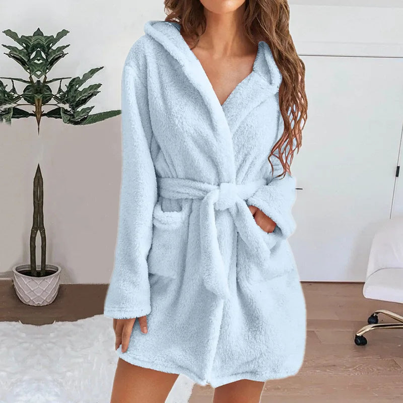 Kuscheliger Damen Bademantel mit Kapuze – Flauschiger Winter Morgenmantel mit Gürtel & Taschen Kaufschwan®