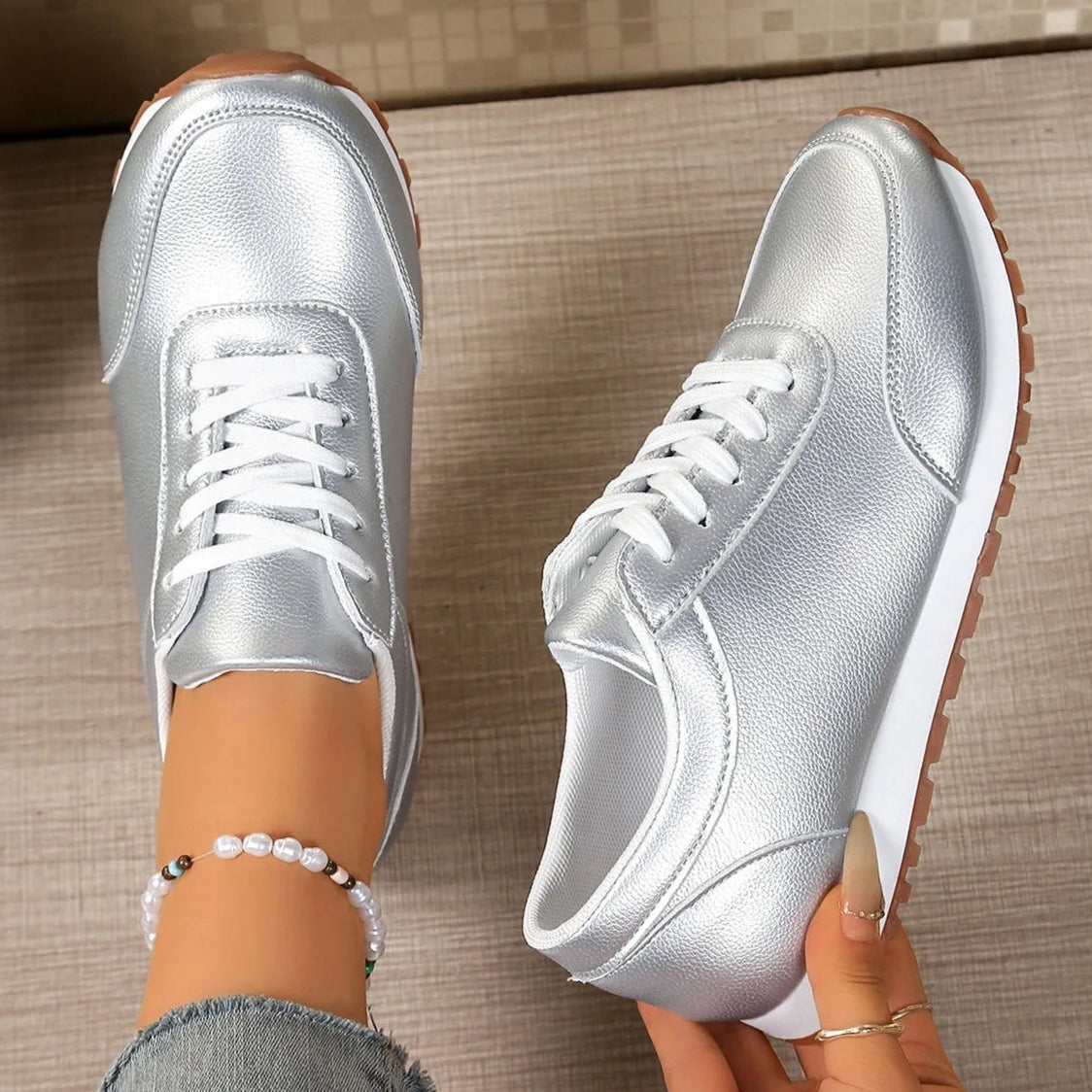 Damen Leder-Sneaker – Bequeme Schnürschuhe in Übergrößen | Runde Zehenform, Flache Low-Top Schuhe für Frühling & Herbst Kaufschwan®