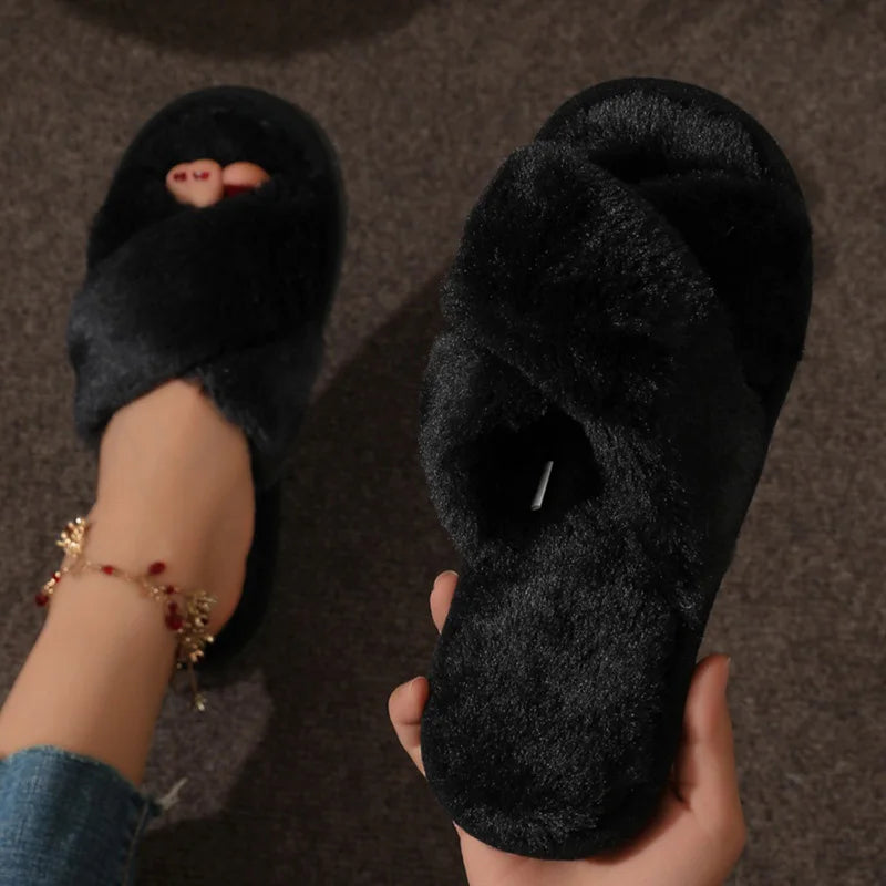 Modische Cross-Strap Plüschpantoffeln für Damen | Flauschige Hausschuhe für Zuhause | Kunstfell Flacher Absatz, Große Größe 43 Kaufschwan® Schwarz 36-37