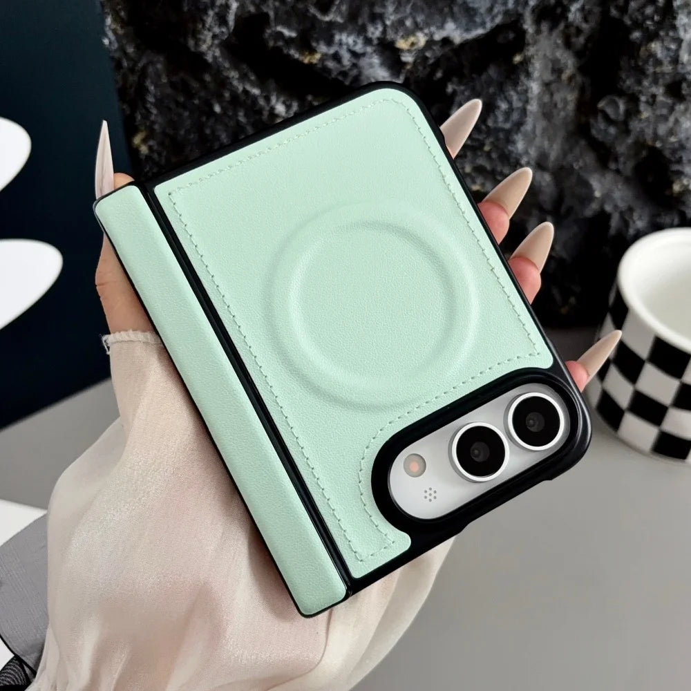 Luxuriöse Matte Lederhülle für iPhone Duo 18 Fold – Magnetische MagSafe-Kompatible Schutzhülle mit Kabellosem Laden und Stoßschutz Kaufschwan®