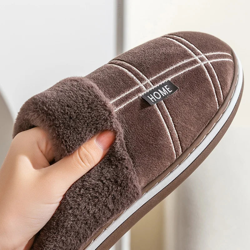Herren Hausschuhe Kariert mit Memory-Schaum | Warme Plüsch Winter-Schuhe | Rutschfeste Hausschuhe Schwarz | Größe 50–51 Kaufschwan®