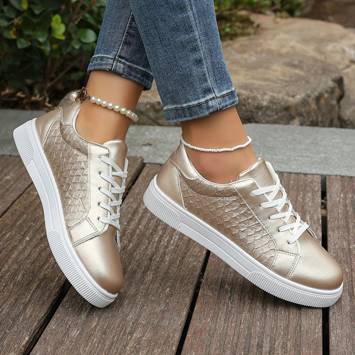 Damen Sneaker in Gold & Silber – Übergröße 42 | Frühling & Herbst Schnürschuhe aus Weichem PU Leder | Modische Freizeitschuhe Kaufschwan®