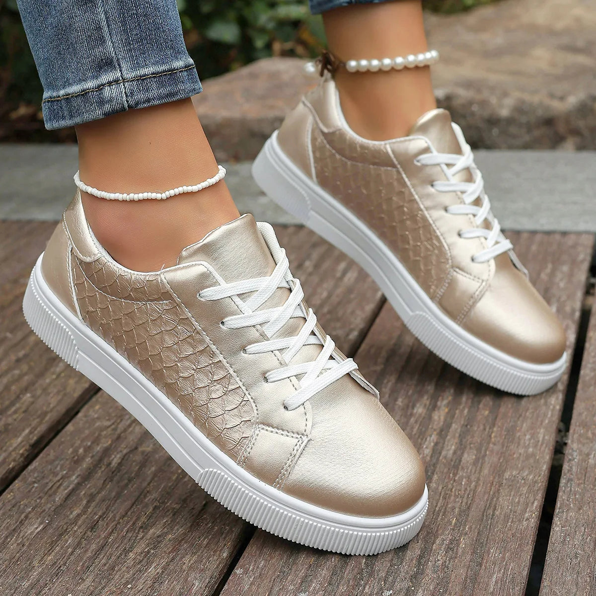 Damen Sneaker in Gold & Silber – Übergröße 42 | Frühling & Herbst Schnürschuhe aus Weichem PU Leder | Modische Freizeitschuhe Kaufschwan®