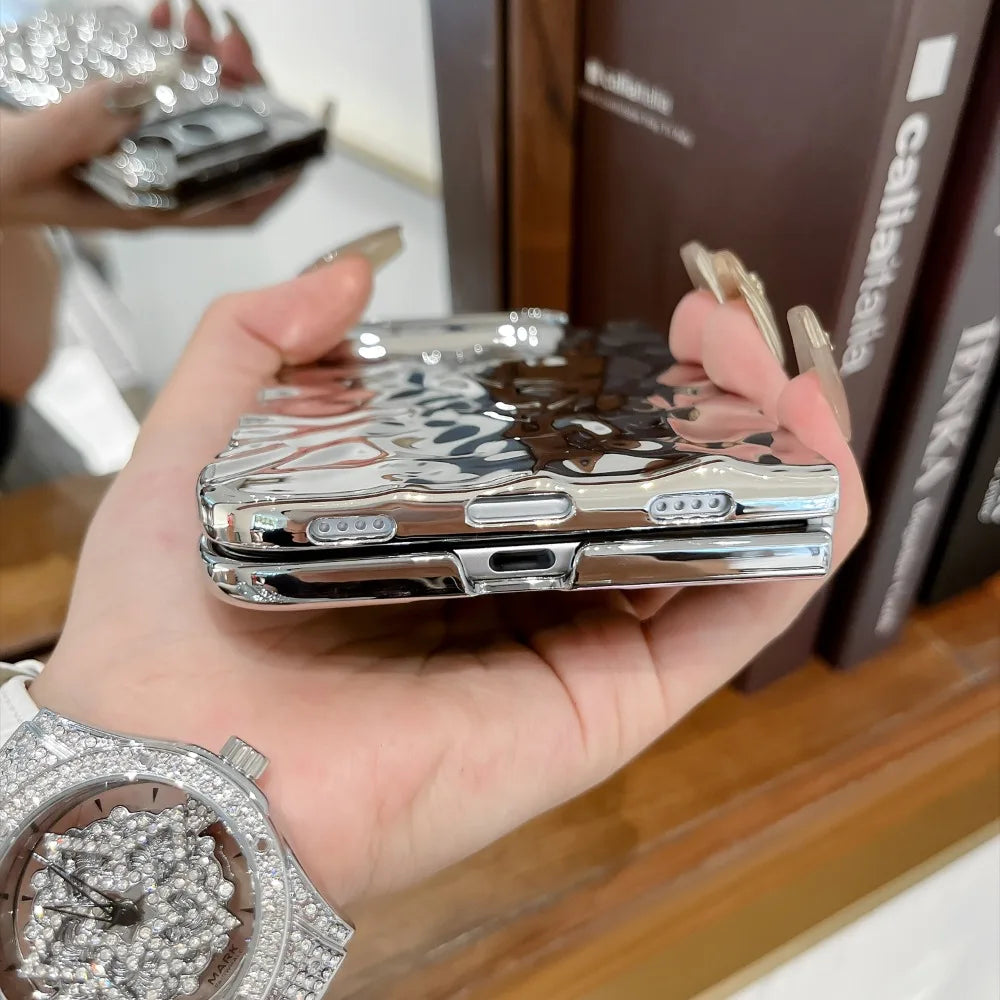 Galvanisierte Schutzhülle mit Wasserwellenstruktur für iPhone Duo Fold – Farbige Hart-PC-Hülle mit Stoß- und Scharnierschutz Kaufschwan®