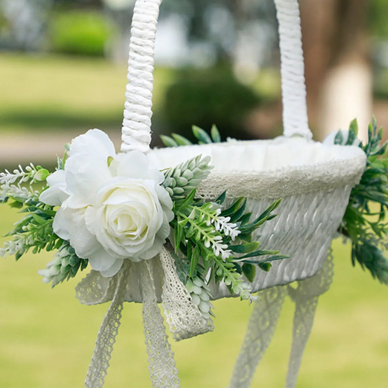 Eleganter Blumenmädchen Korb – Hochzeitskorb mit Künstlichen Blumen für Blüten und Ringe Kaufschwan®